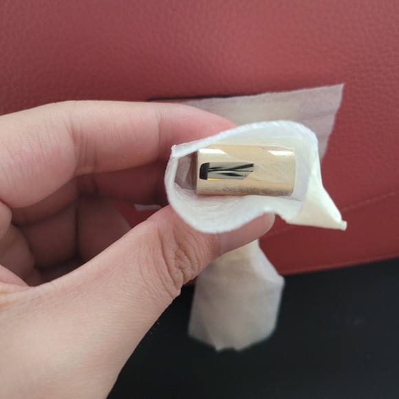 DKNY Elissa Leather Chain Strap Shoulder Bag - Picture 11 of 11